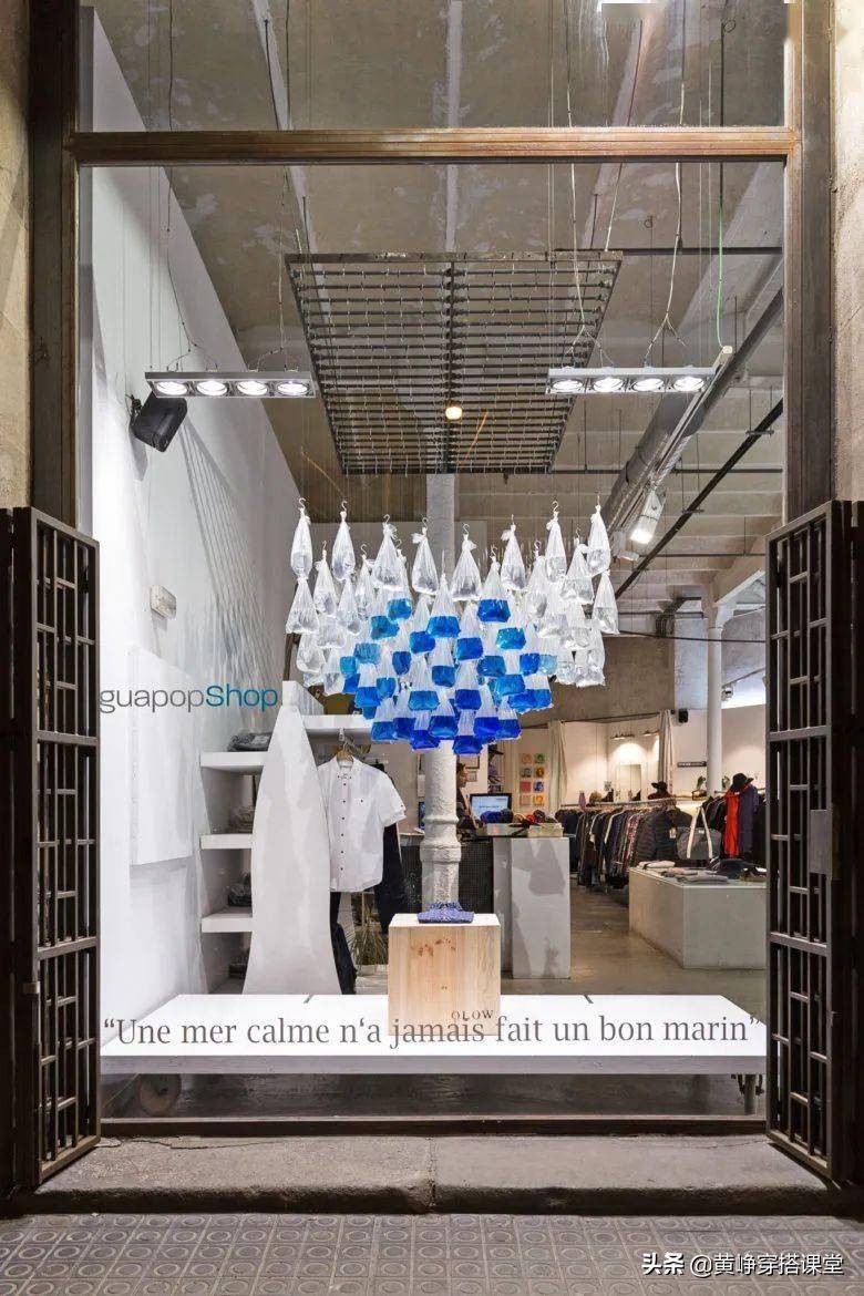 回头率专业造型,吸引人的橱窗设计