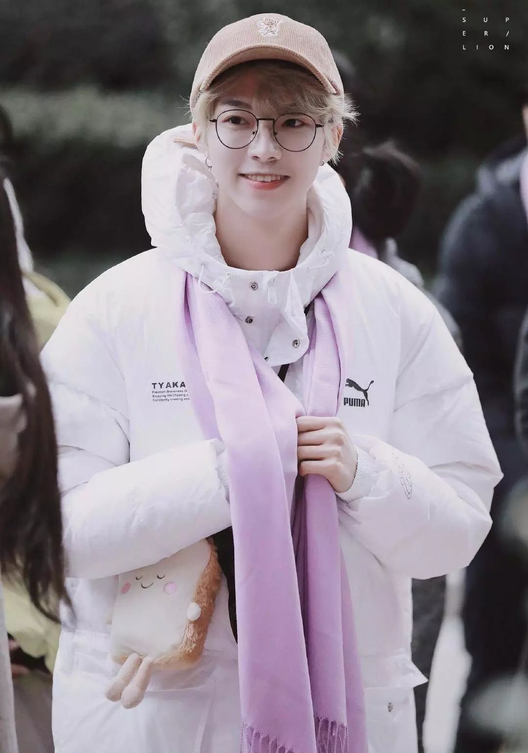 如何庆祝《猫和老鼠》80岁生日？胡歌刘雯白敬亭王俊凯等亲身示范