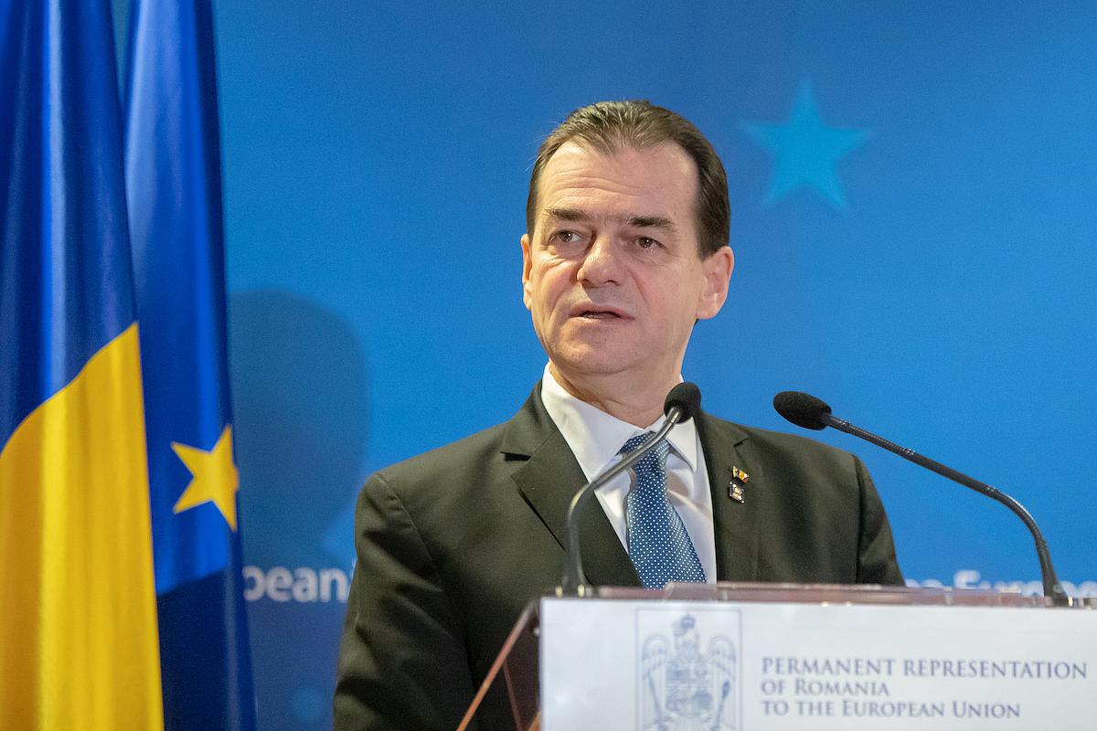 世界夹缝中摇摆逐利的帝国后裔——罗马尼亚