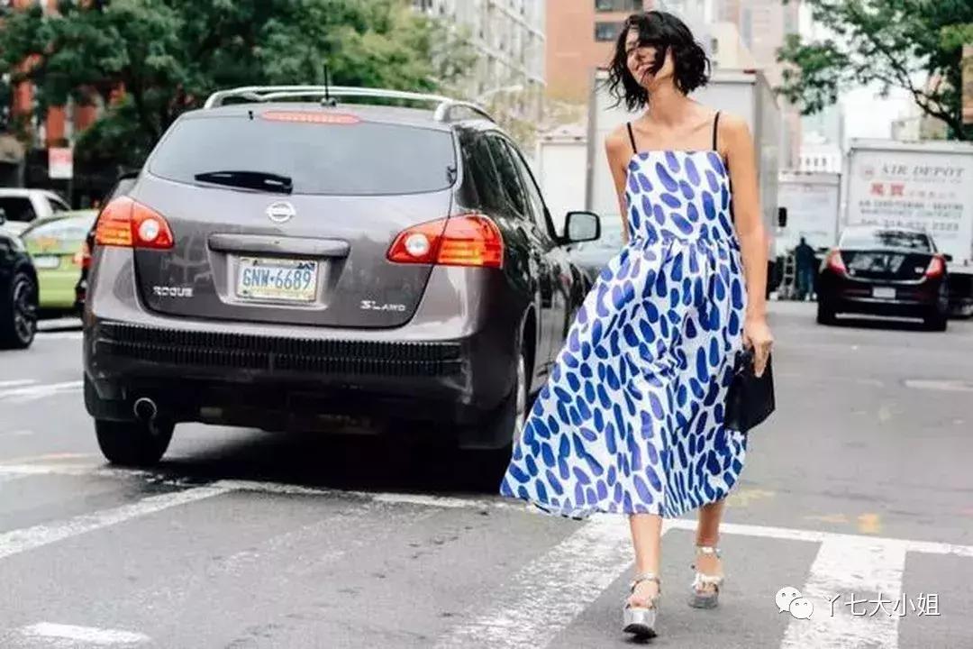 短发女孩穿什么裙子比较好看,女生短发适合穿什么样的裙子