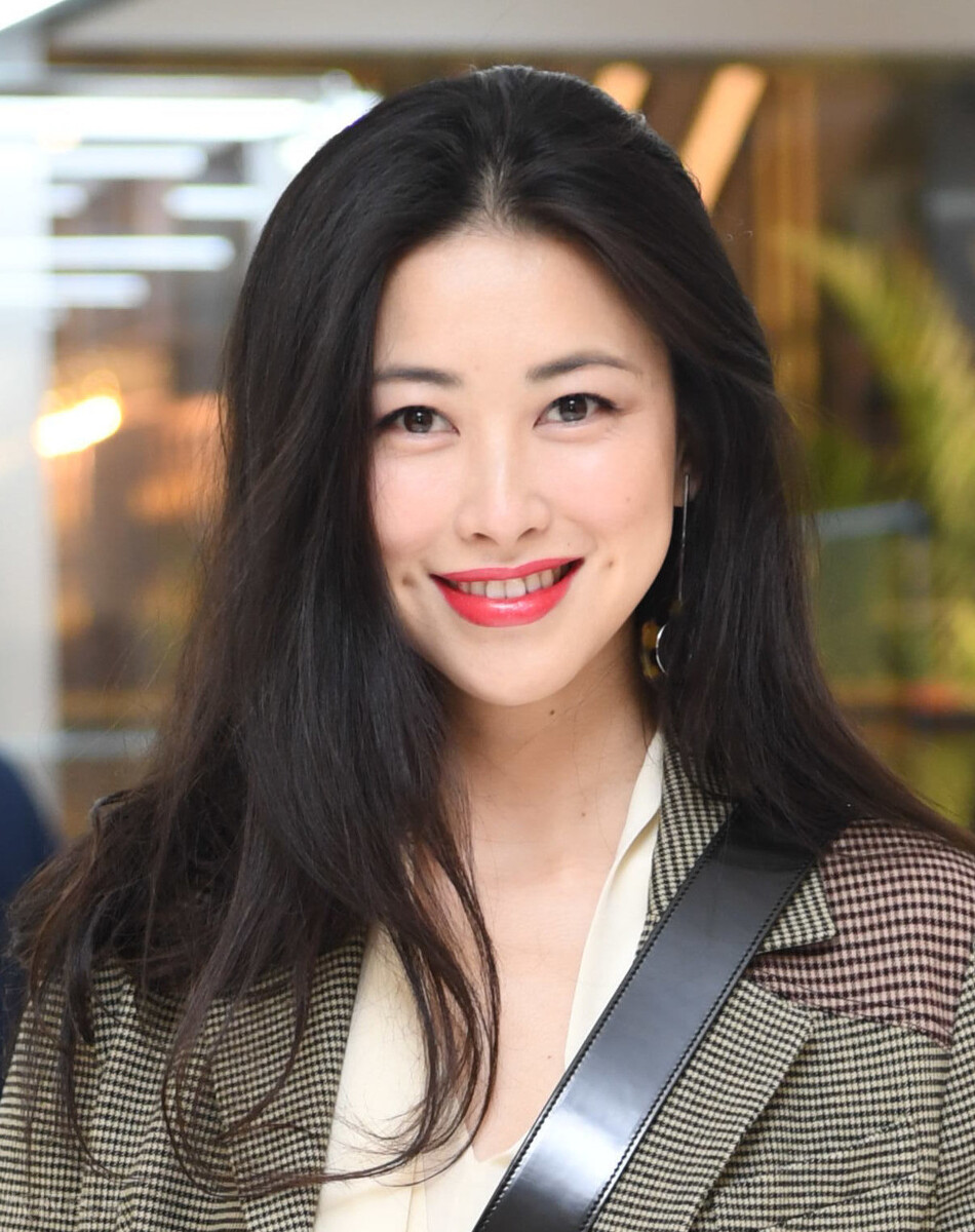 结婚不到3个月,“将门名媛”朱珠的精英老公就露馅了?