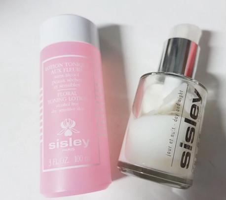 换一套护肤品,水乳哪个套装更适合17岁