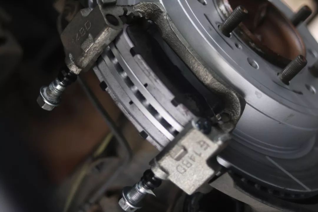 怪兽修车:翻新“残损不堪”的二手霸道LC150,满血复活变新车