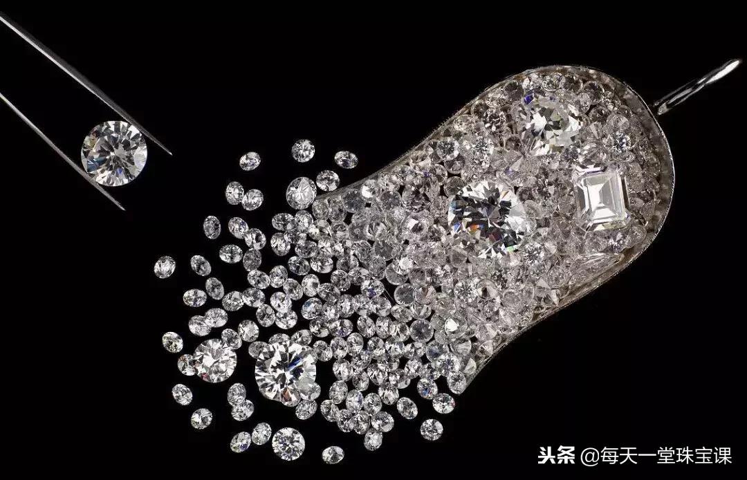现在买到的钻石都是人造钻石吗,为什么人造钻石比天然钻石品质好