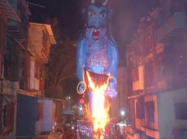 印度当街焚烧新冠死者是真的吗,印度疫情当街焚烧