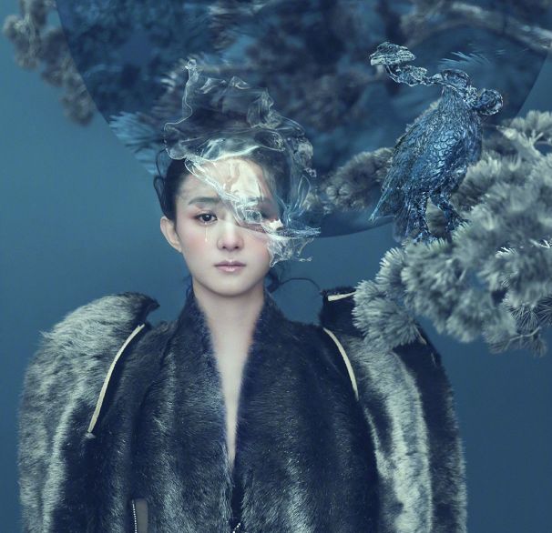 高圆圆产后露肩衫,高圆圆产后复出首封小露香肩