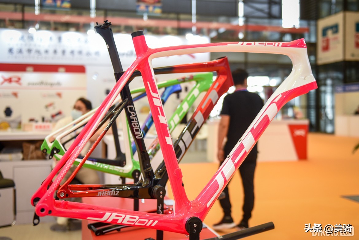 奇妙的自行车全集,上海自行车展会2023凤凰自行车