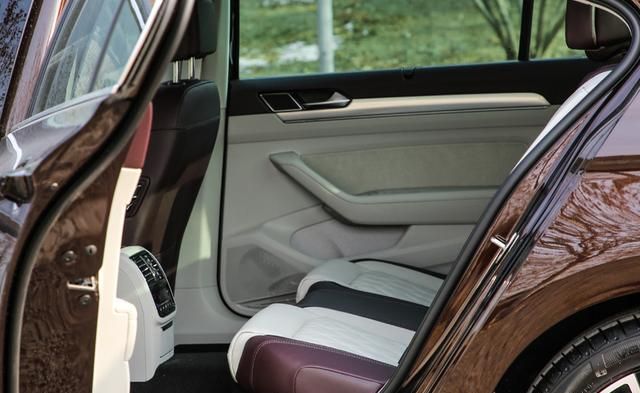 非豪华品牌中级车,不想买大众化的b级车