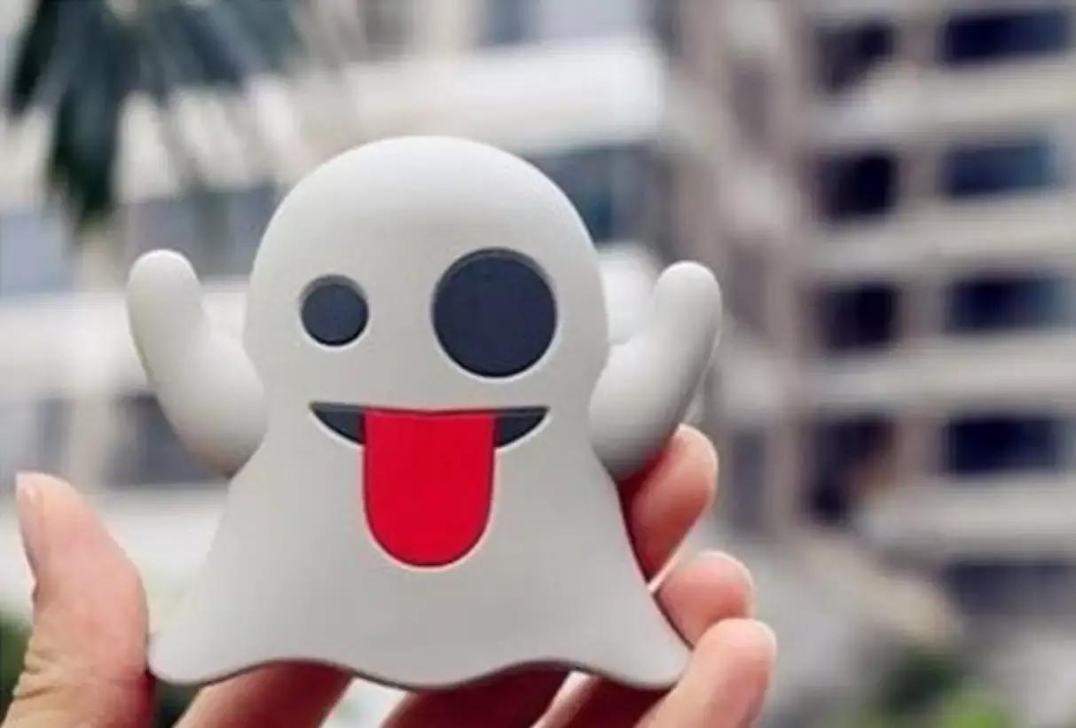 便携式充电宝好看实用容量大,便携高颜值大容量充电宝推荐