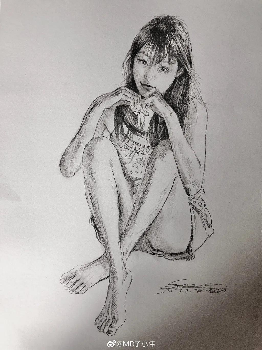 厉害了！他用一支铅笔把明星画了多个，如肖战、蔡徐坤、迪丽热巴