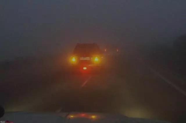 用车小知识雾灯,开车雾灯的功能