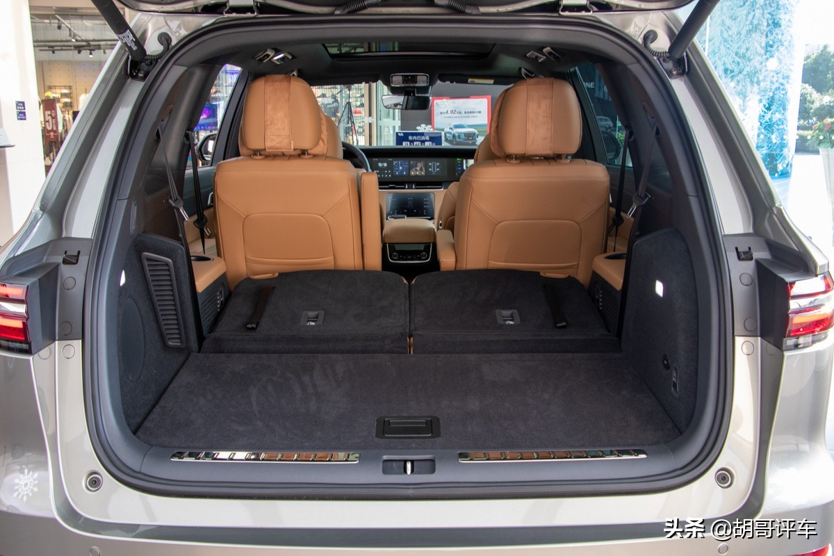 理想one6座乘坐空间优势,理想one五座和七座选哪个好