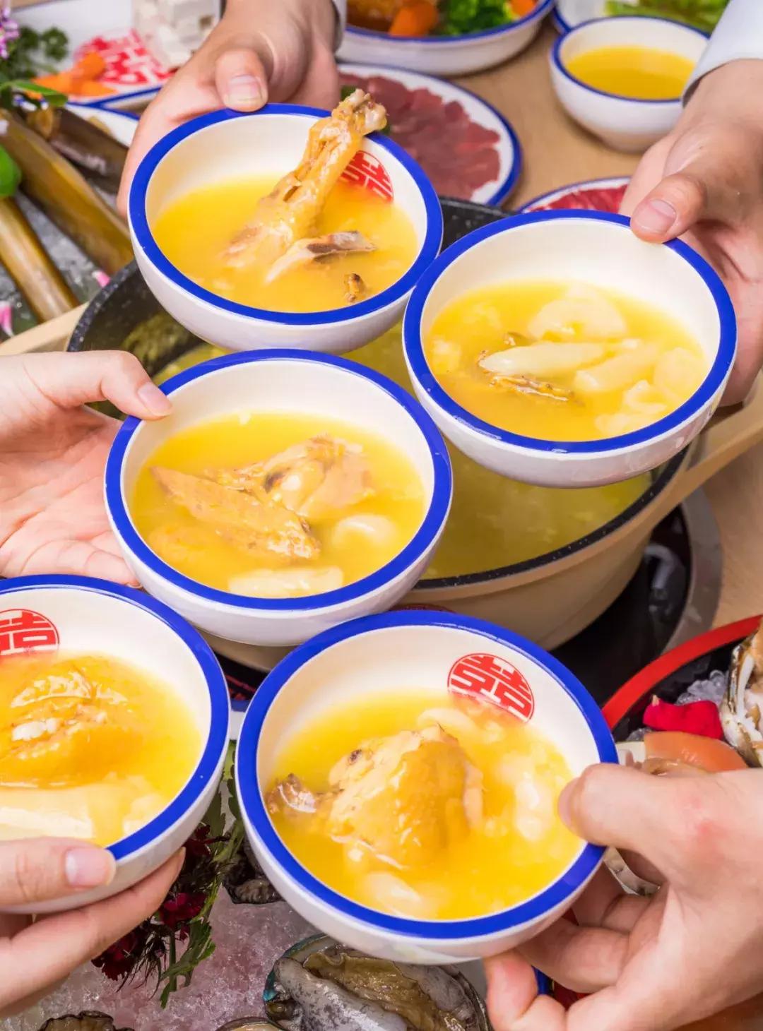 曝光魔都这家“Lamer火锅”，锅底免费送，鲍鱼不要钱！