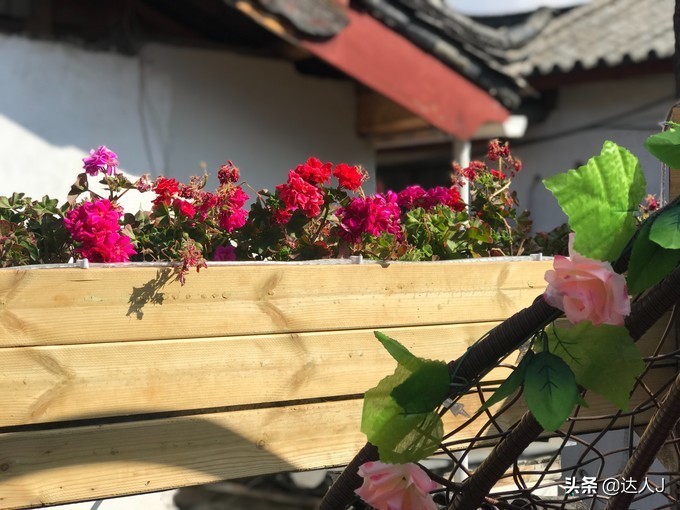 丽江的高颜值客栈逆天了，住一圈连回家的路费都省了！文末有福利