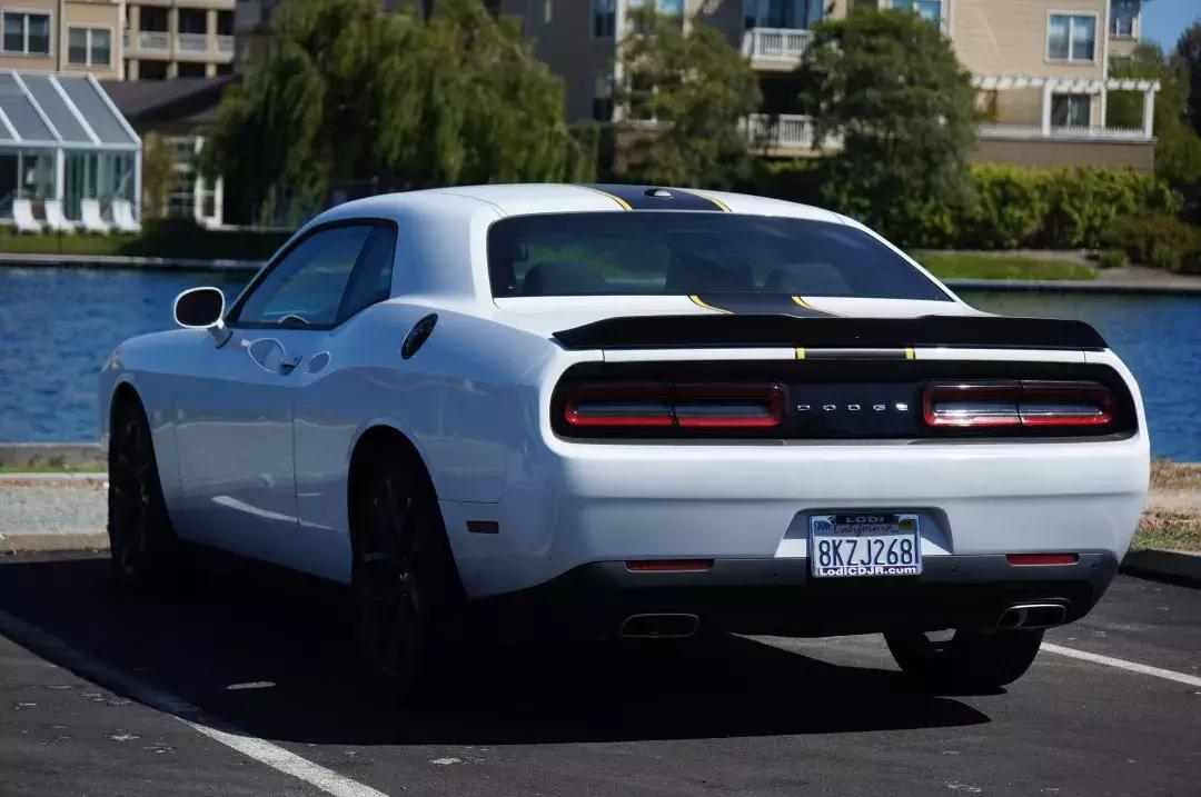 科迈罗挑战野马,科迈罗vs野马挑战者