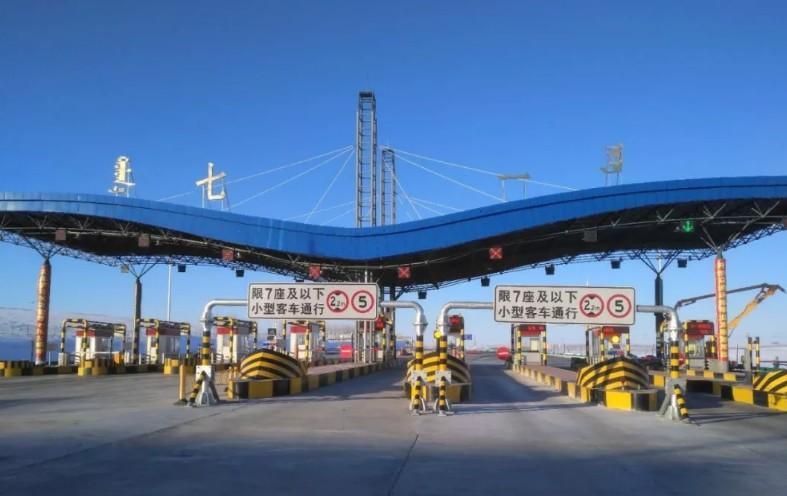 高速公路一年收入多少亿,中国高速公路每年总收入有多少