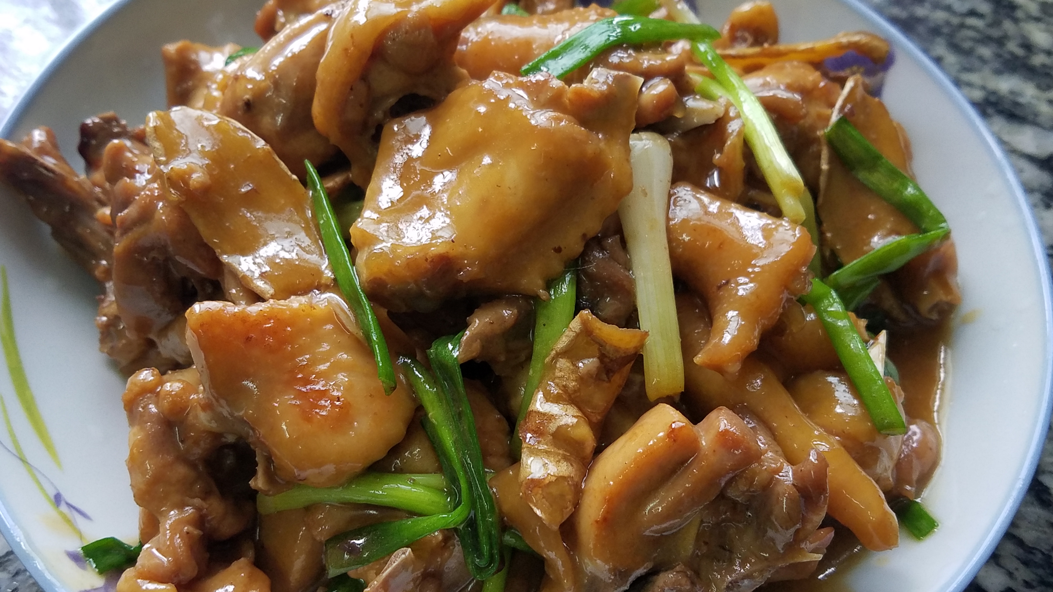 教你做香喷喷的泰式菠萝鸡肉炒饭,炒鸡肉怎么操作才香喷喷的