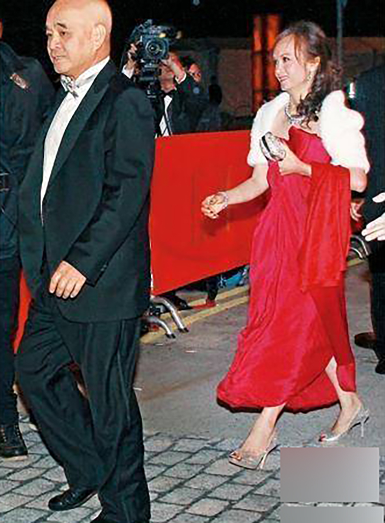 王颖妤李嘉欣,王颖姝和刘銮雄