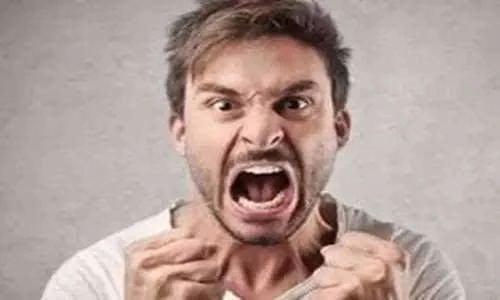 如果你的家人出现这些症状，那么他很可能是吸食了*毒冰**