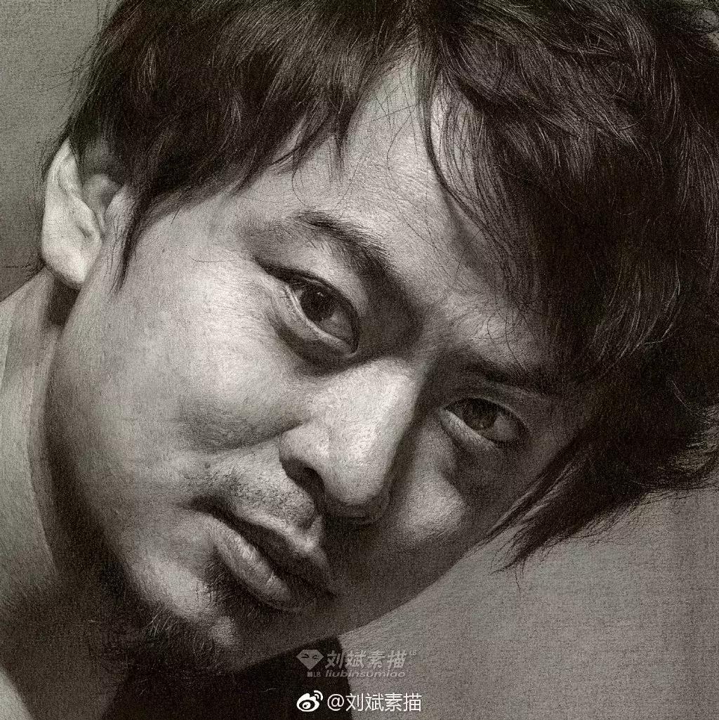 同一支炭笔，为啥人家可以吃透素描结构和质感，看完这一波你也行