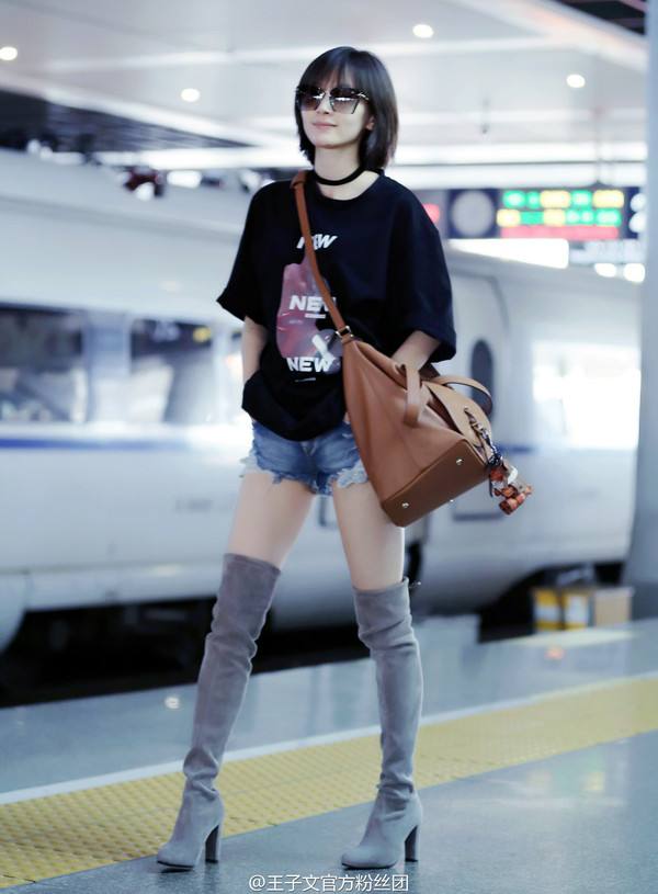 独一无二不会撞衫的t恤,复古短袖t恤怎么搭配