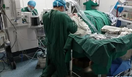 产妇嗓子痒咳嗽怎么快速缓解,刚生产完嗓子痒痒的想咳嗽怎么办