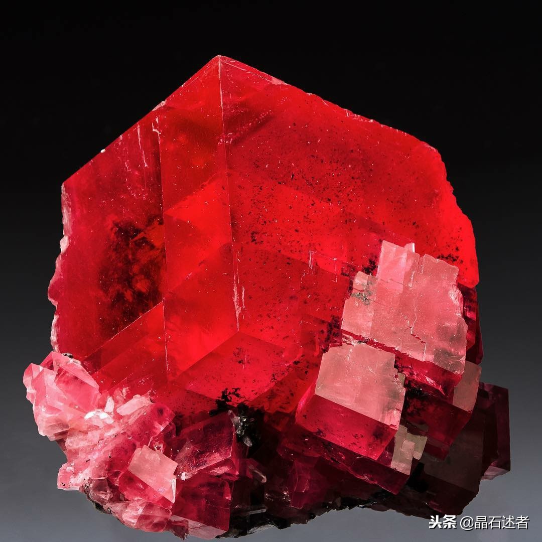 被誉为“爱情之石”的红宝石,海蓝宝石爱情石