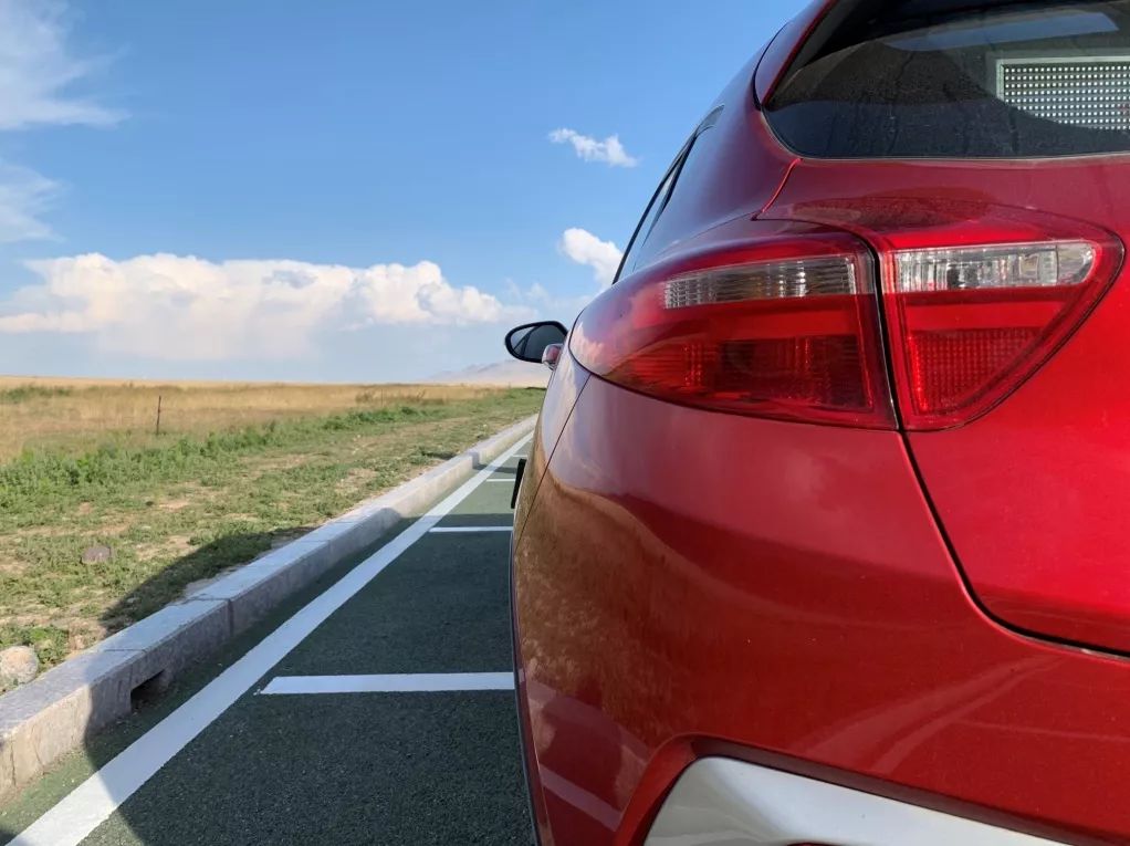 体验帝豪GSe：驾驶性标定可以秒杀一众新势力造车