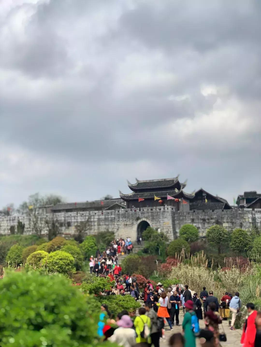 贵阳最好吃的糕粑稀饭,贵阳青岩糕粑稀饭成品