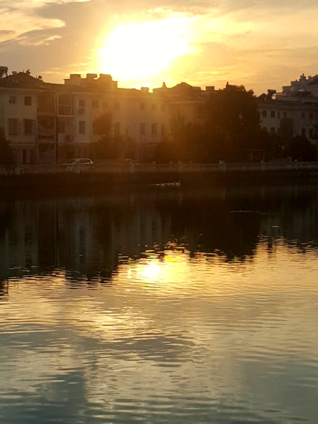 南京市江宁区锦绣花园湖边,江宁麒麟门锦绣花园