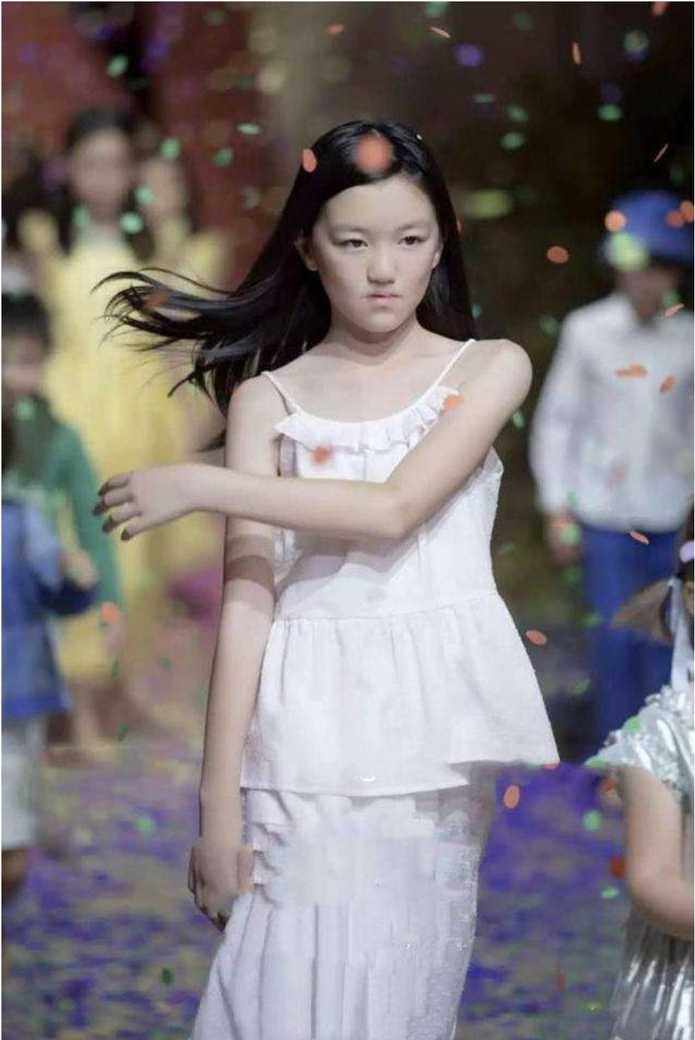 当初的女孩模样,兔唇小姑娘现在如何了