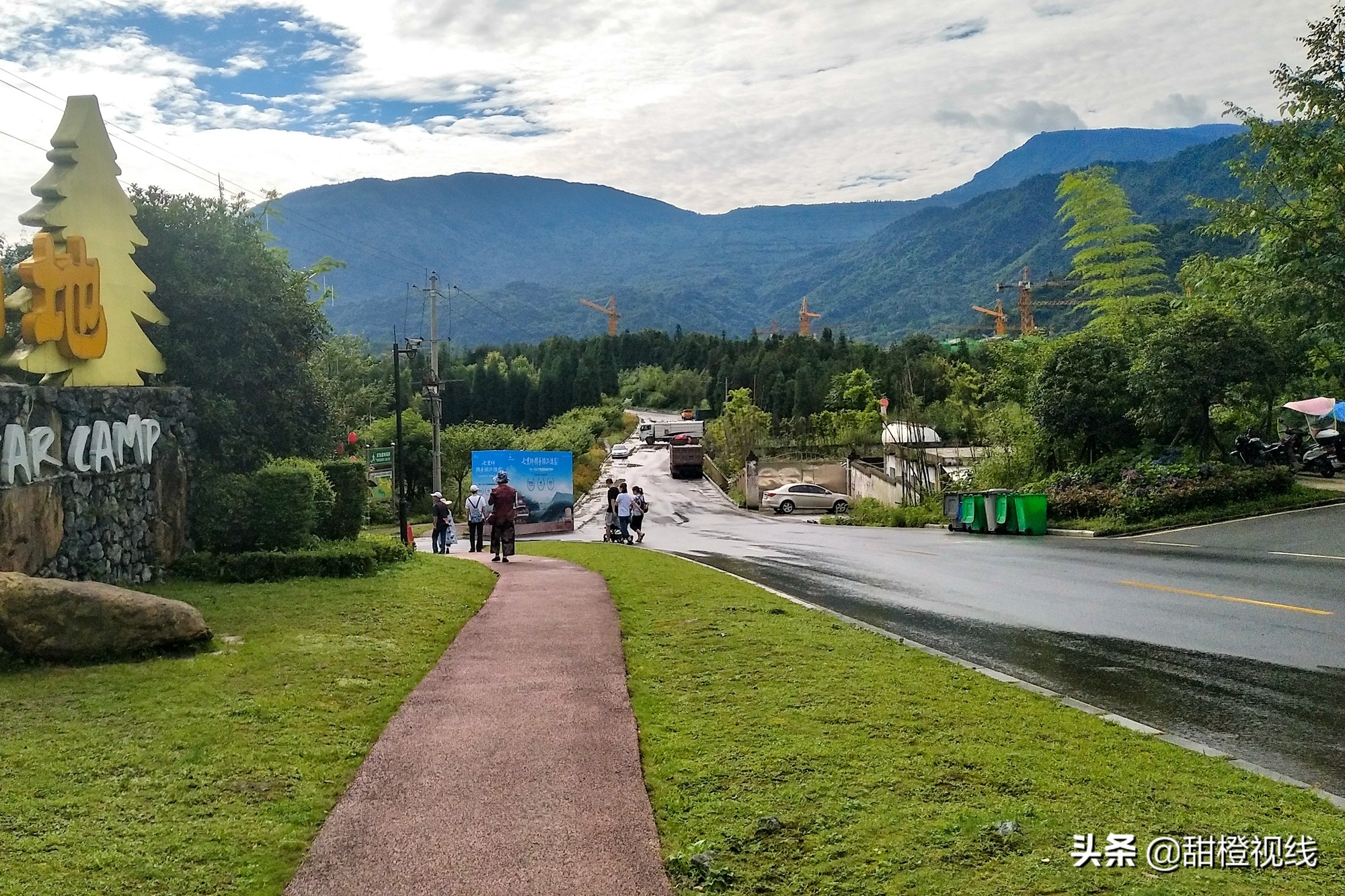 峨眉山七里坪周边旅游攻略,七里坪远看峨眉山金顶