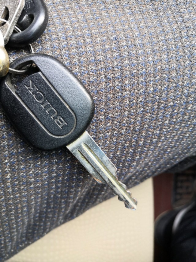 2-3万别克凯越,三万元买别克凯越