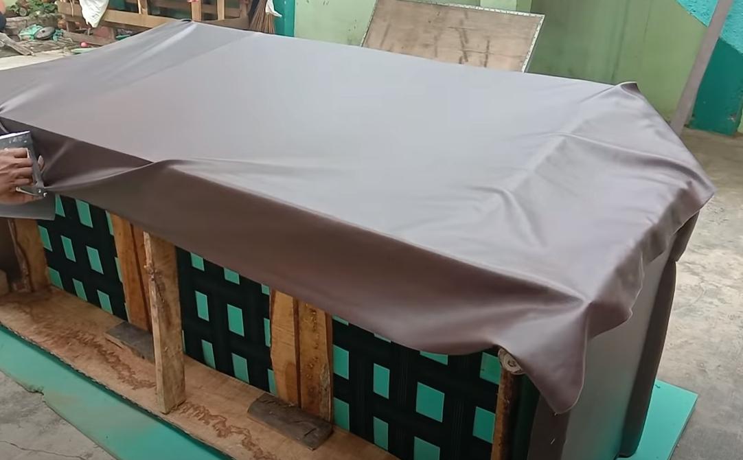 旧物翻新家里有老旧沙发,家里的老旧沙发翻新换皮