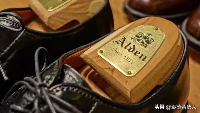 vans一脚蹬鞋感最好的,vans一脚蹬各个版本穿着区别大吗