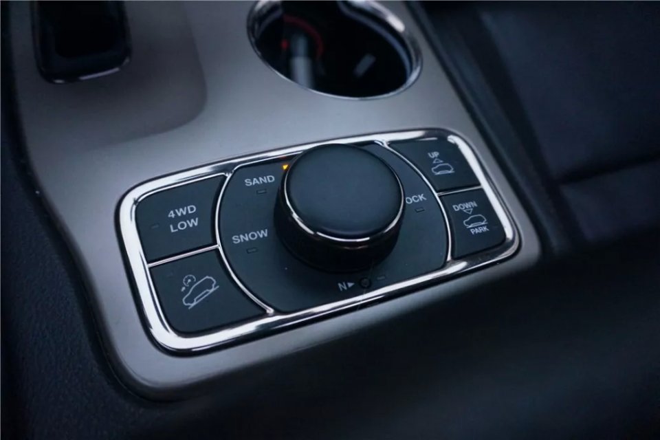 2017大切诺基3.0l基本操作流程,大切诺基3.0l值得入手吗