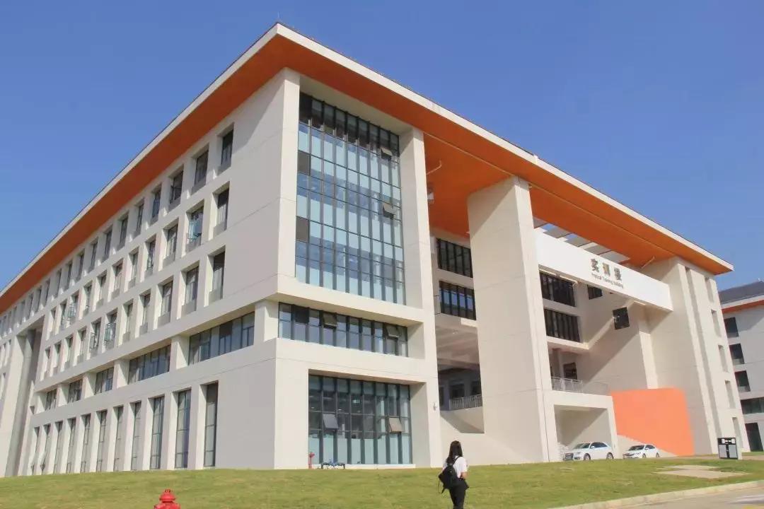 广东科贸职业学院一分钟了解,广东科贸职业学院清远校区校运会