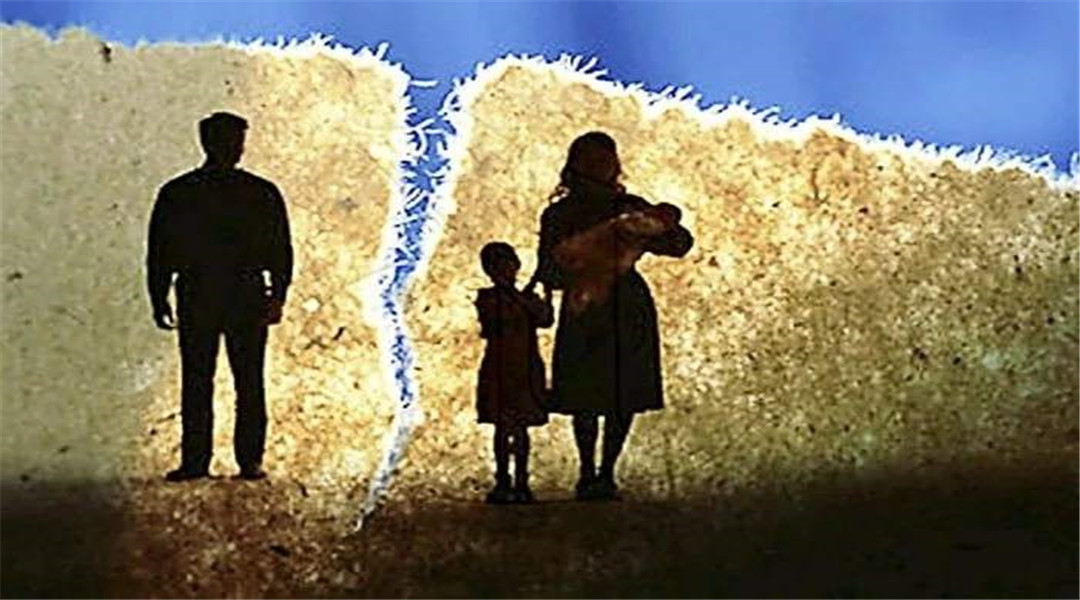 1岁孩子打架如何正确的引导,孩子之间打架作为父母怎么处理