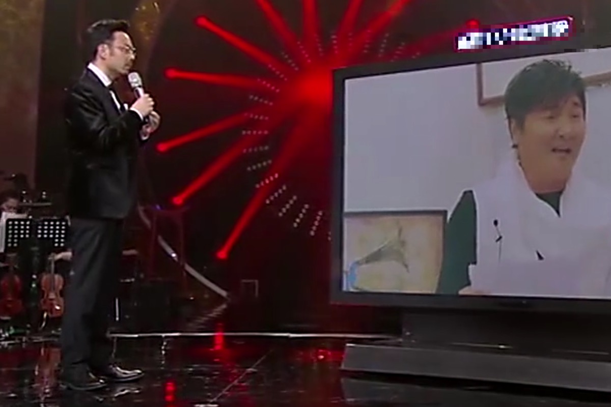 沈梦辰站在何炅汪涵旁边,沈梦辰爆料争c位何炅