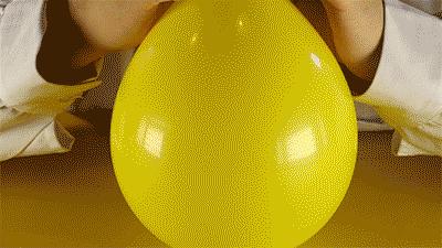 往气球里加水,往气球上涂什么会破