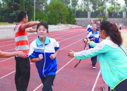 大学生体测1500米跑步技巧,跑步体测小窍门有哪些