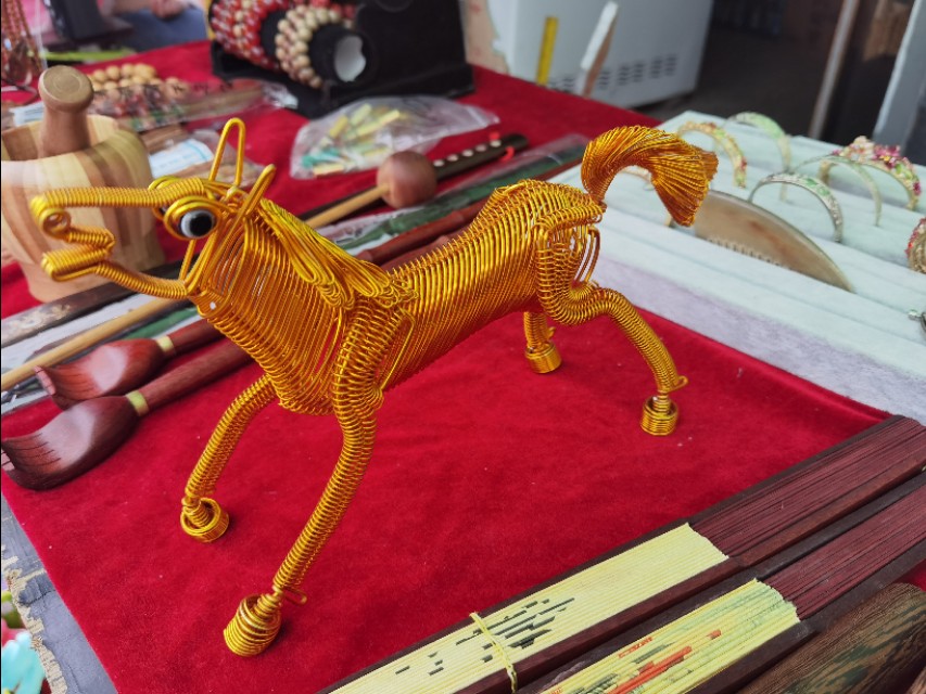 宿在驼梁，感受一种无忧的生活/郝贵云