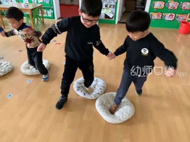 宅家带娃不着急,30个亲子游戏送给你