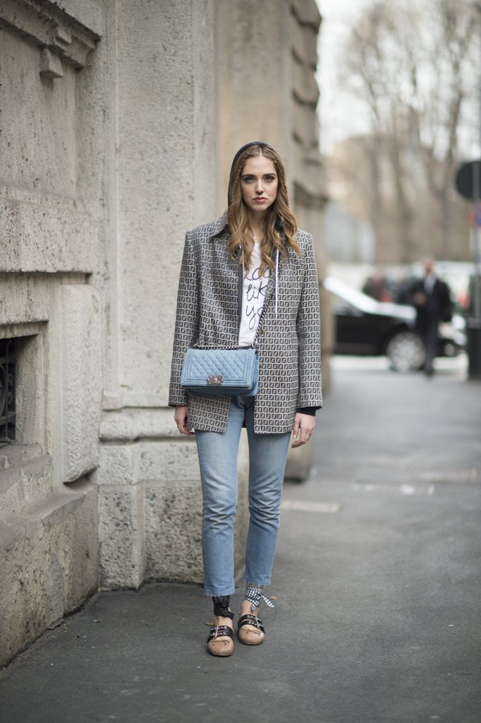 脚宽又胖怎么选鞋,一个脚宽一个脚窄怎么选鞋