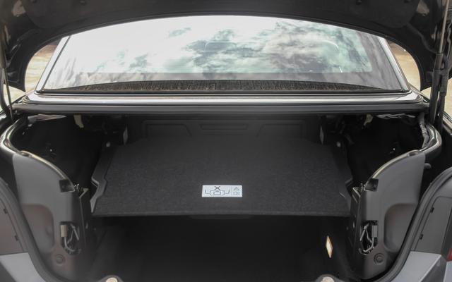 全新宝马4系coupe实车运动感,宝马4系敞篷1米8身高能开吗