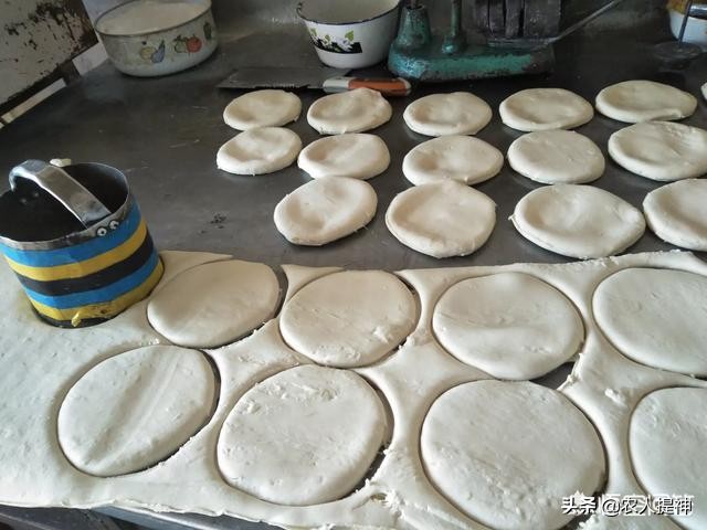 为什么电饼铛烙饼又干又硬,电饼铛烙饼总是硬怎么回事