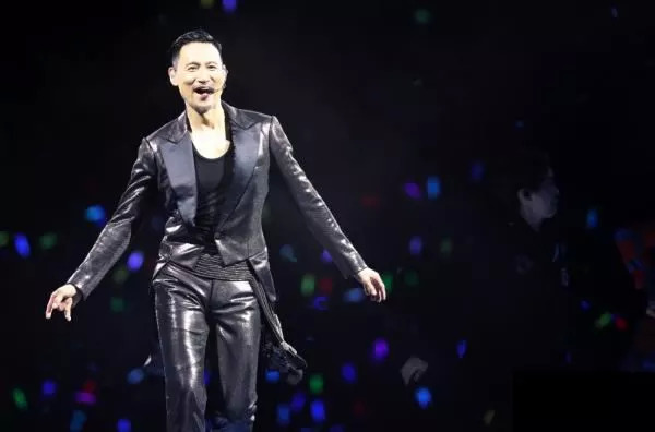 张学友演唱会抓逃犯梗,张学友演唱会现场抓逃犯