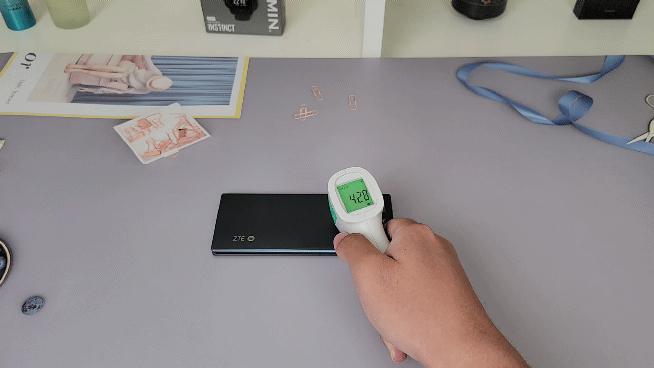 中兴axon30pro测评小白测评,中兴axon30ultra三千新机能入手吗