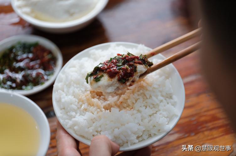 《侯海洋基层风云》中豆花馆子发生的故事