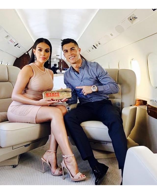 c罗女友是售货员,c罗售货员女朋友